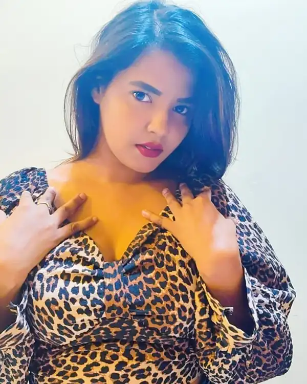 Sakshi vip call girls in Mohali